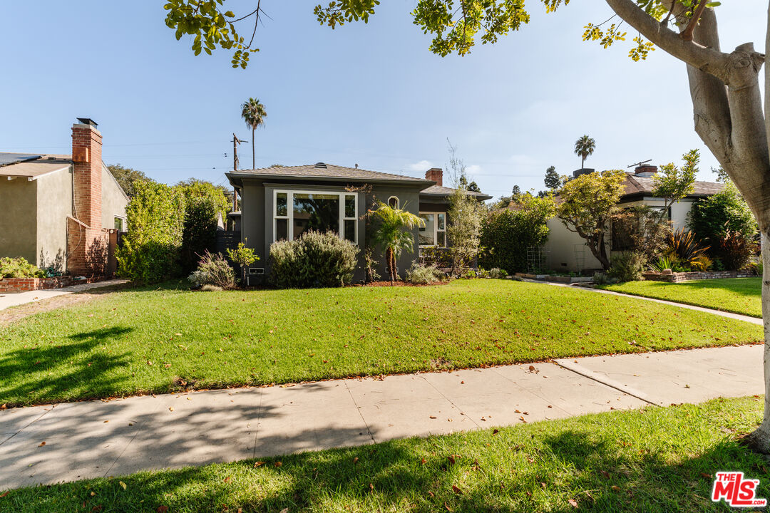 5116 Pickford Way