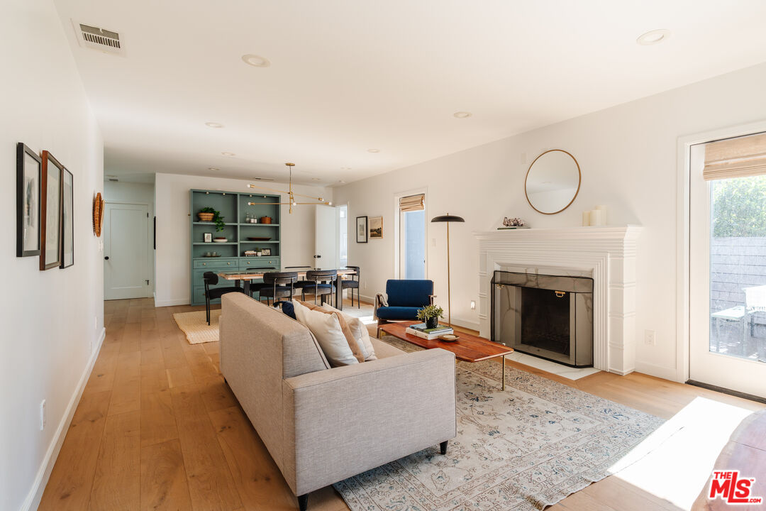 5116 Pickford Way