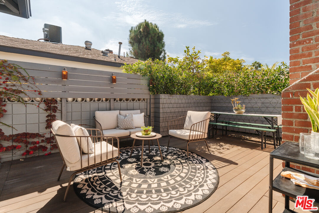 5116 Pickford Way