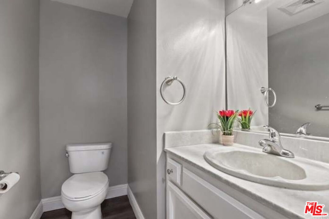 4750 Templeton St Unit: 1205