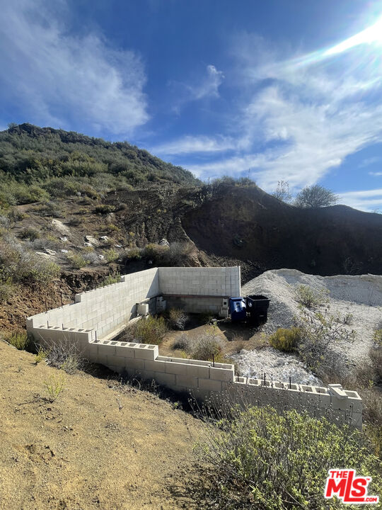 25858 Mulholland Hwy