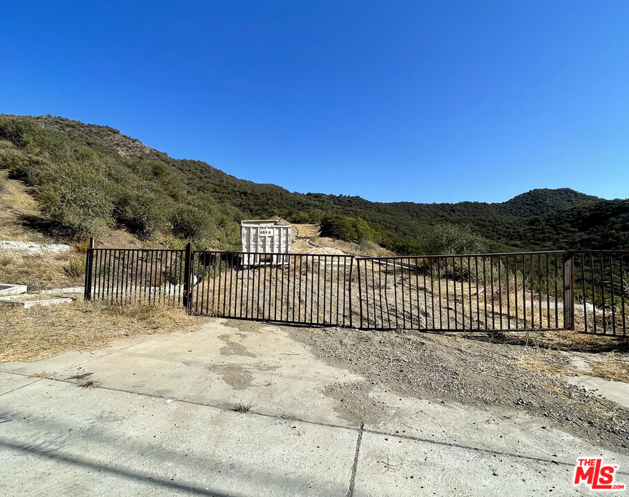 25858 Mulholland Hwy