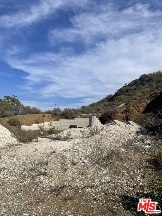 25858 Mulholland Hwy