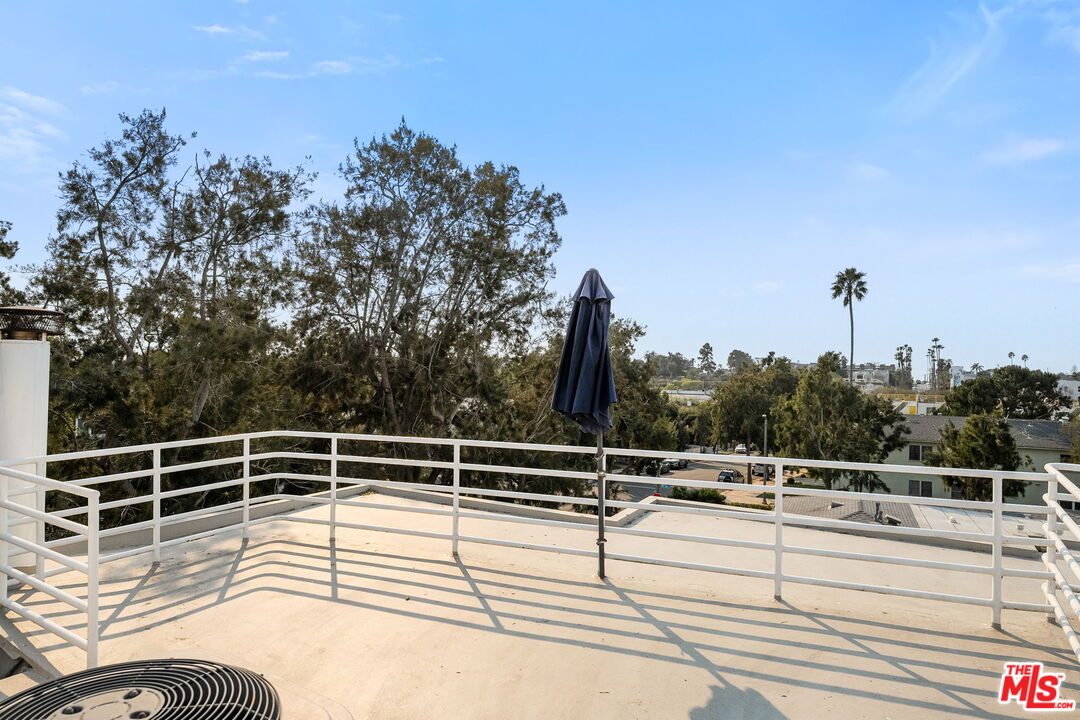 1011 Pacific St Unit: 1