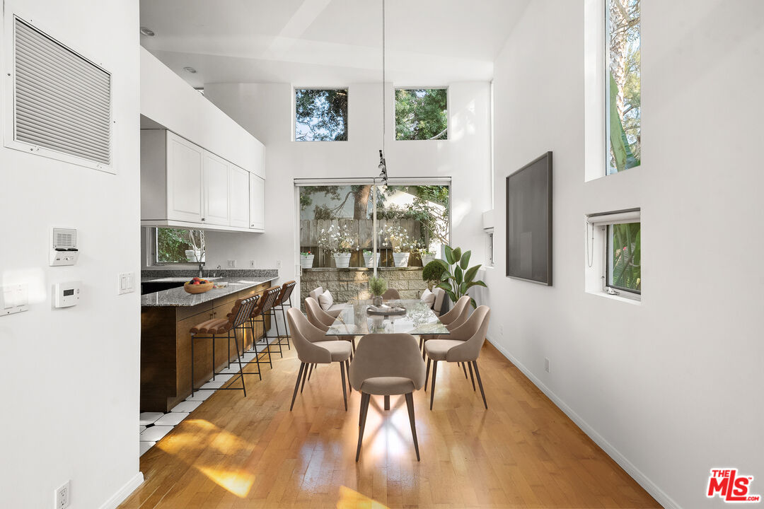 1011 Pacific St Unit: 1