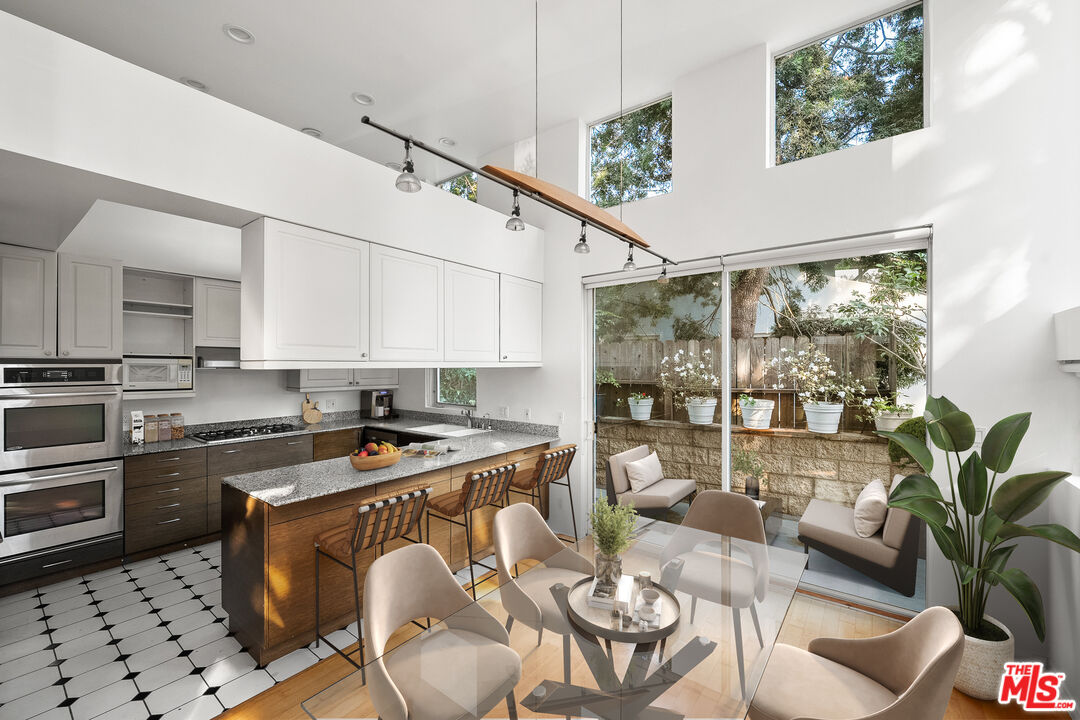 1011 Pacific St Unit: 1