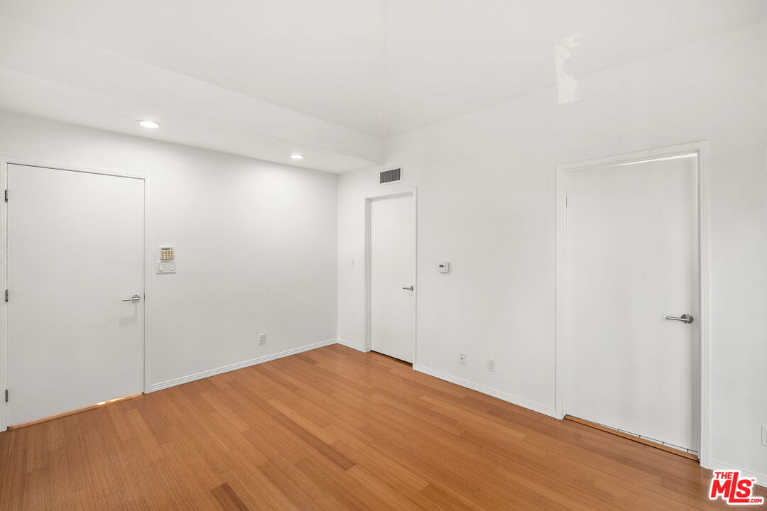 1011 Pacific St Unit: 1