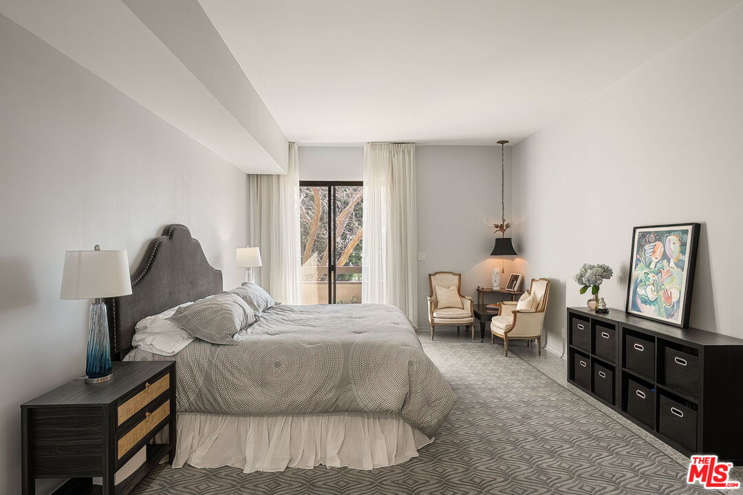 141 S Linden Dr Unit: 204