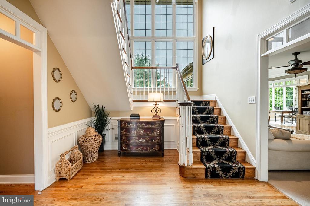 4 TAYLOR CHASE LANE