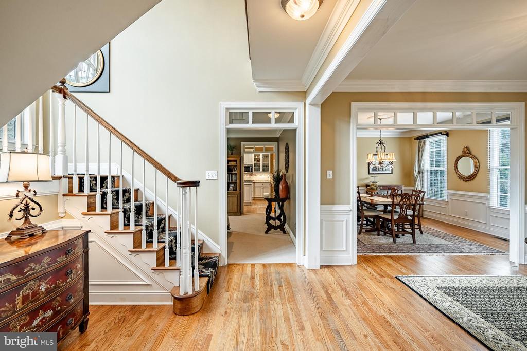 4 TAYLOR CHASE LANE