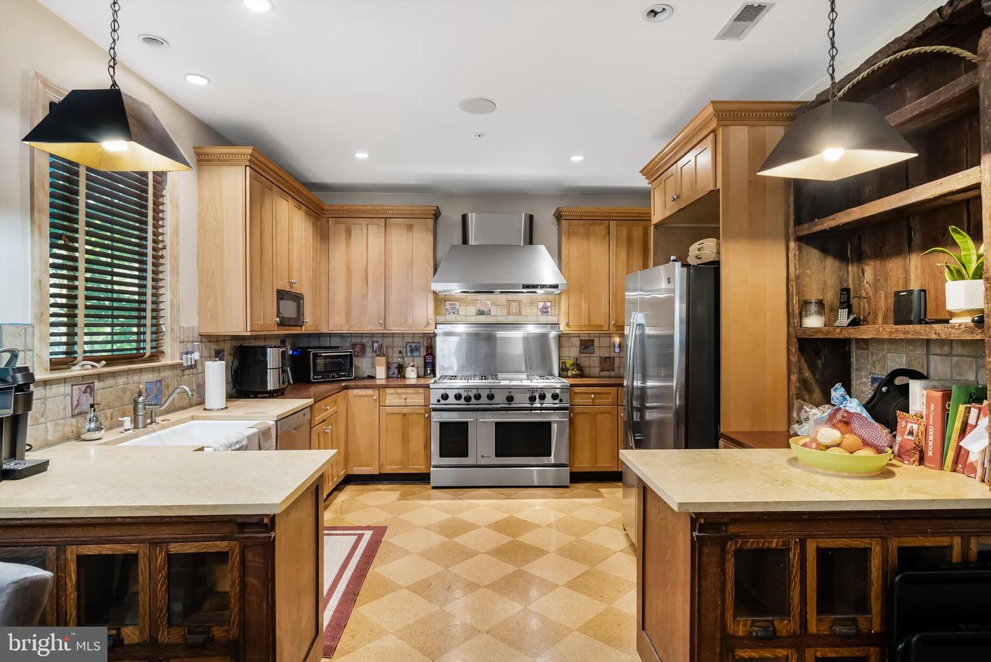 405 Merion Hill