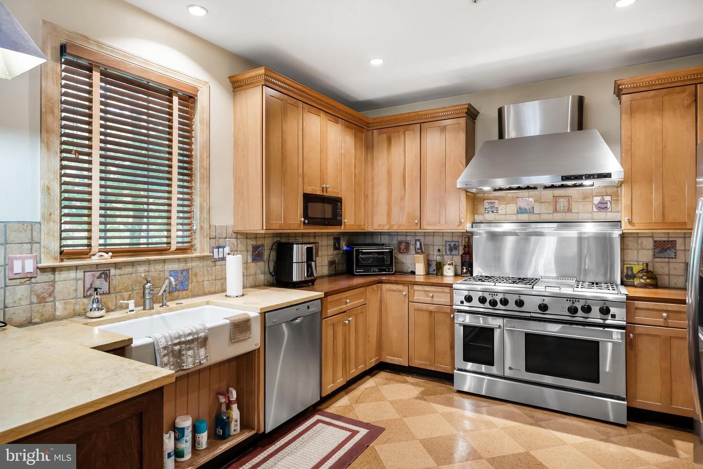405 Merion Hill