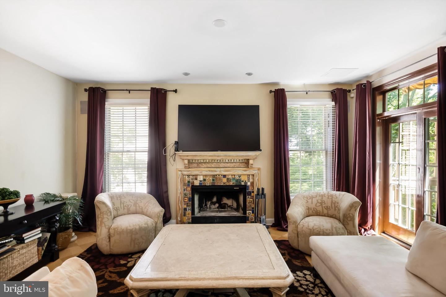 405 Merion Hill