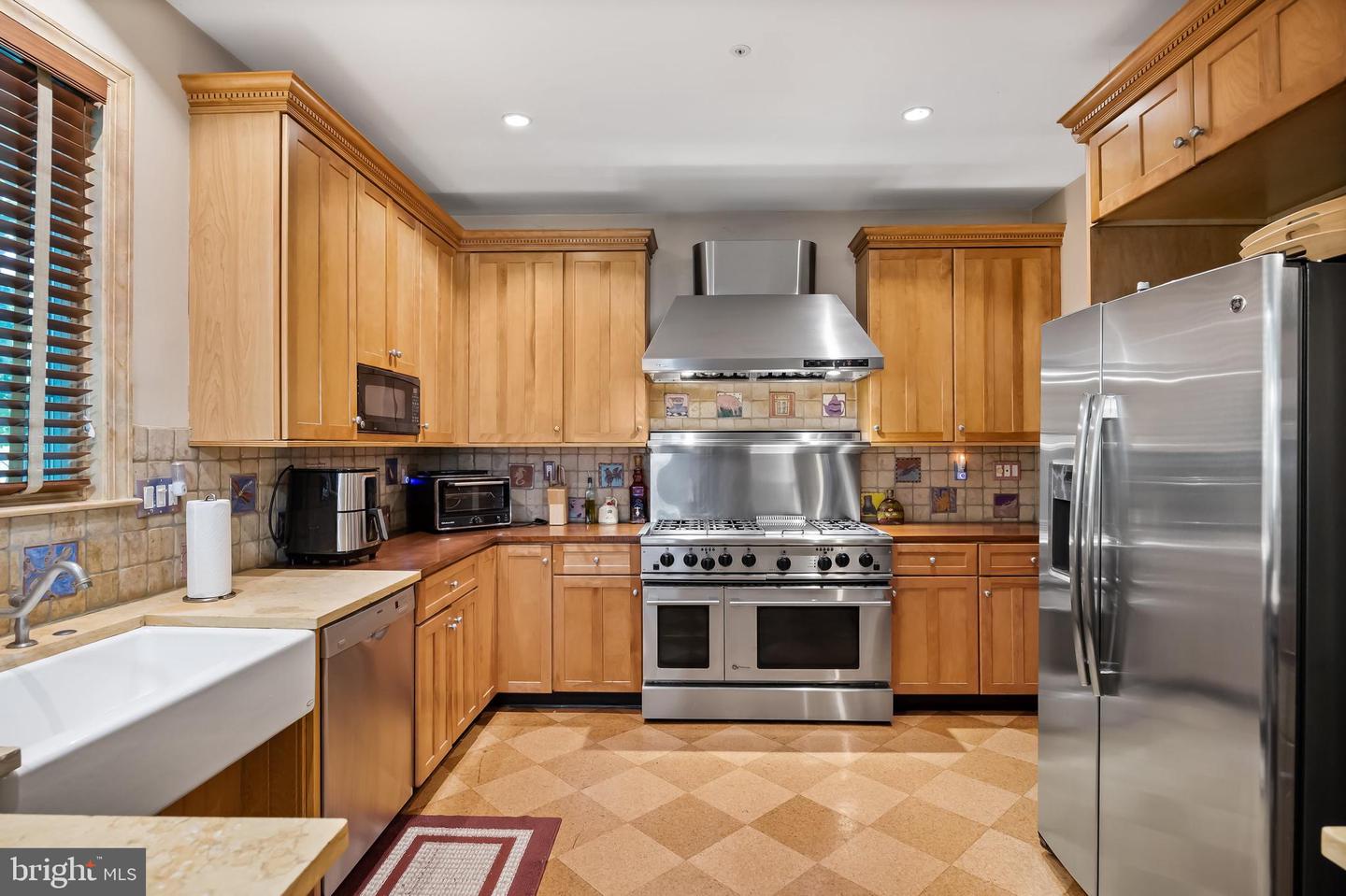 405 Merion Hill