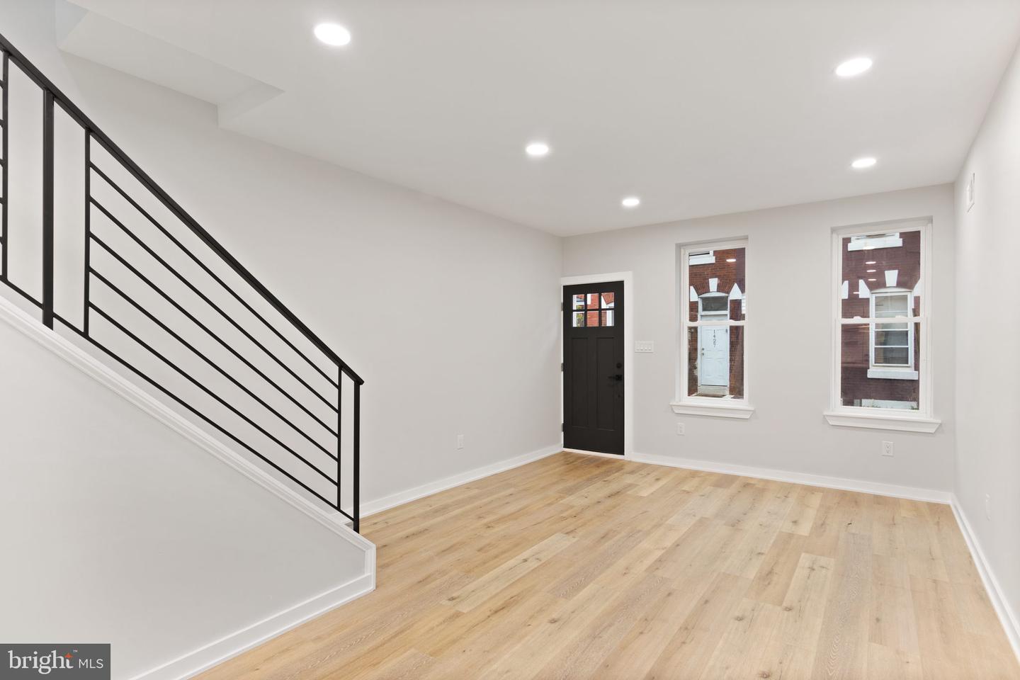1424 N Dover St