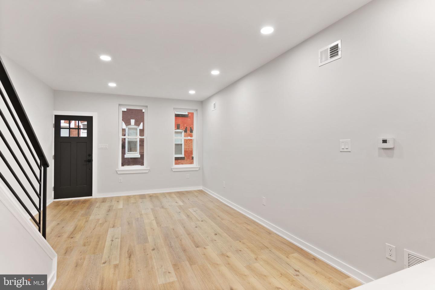 1424 N Dover St