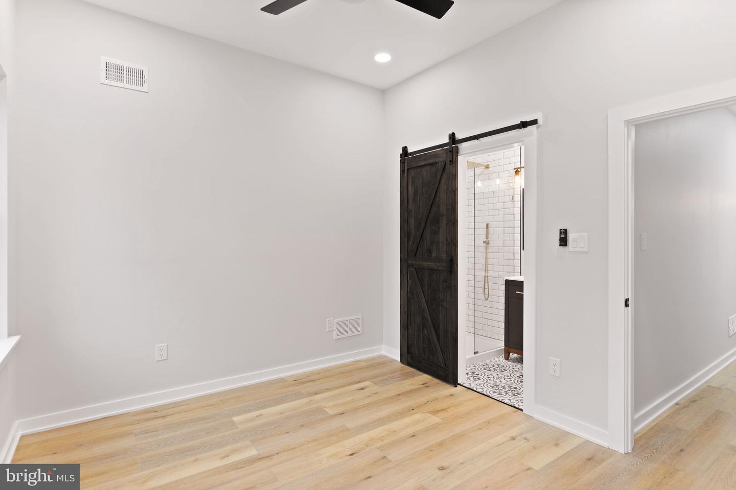 1424 N Dover St