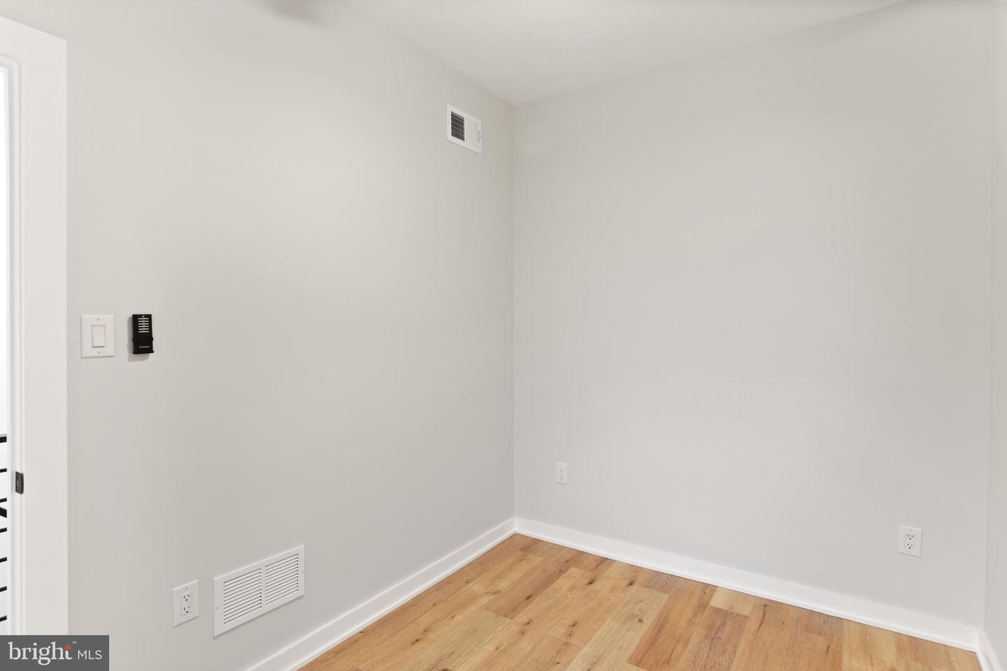 1424 N Dover St