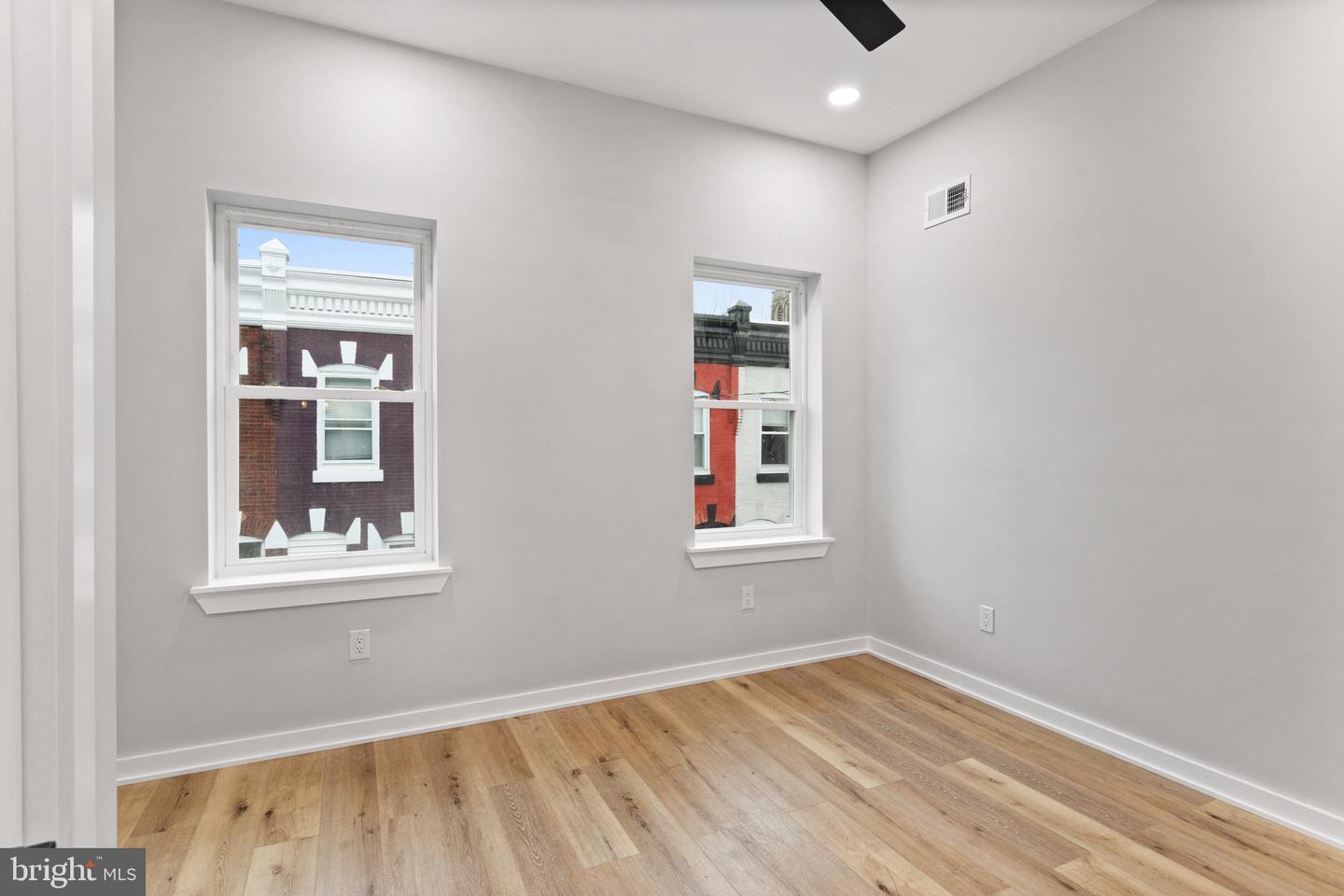 1424 N Dover St
