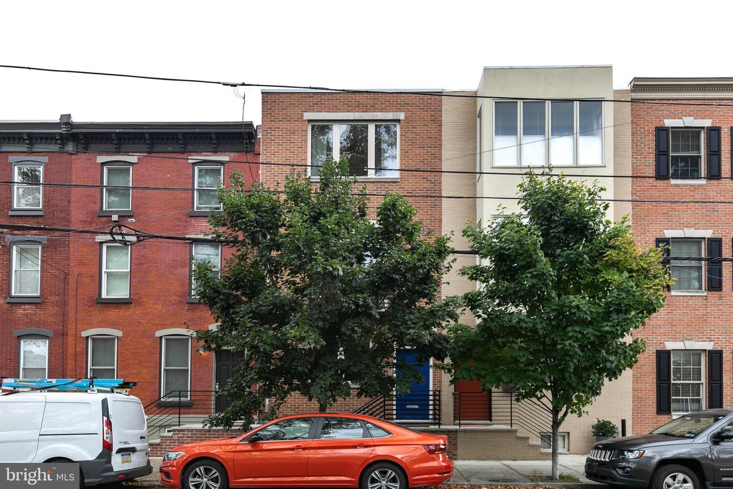 2419 Grays Ferry Ave