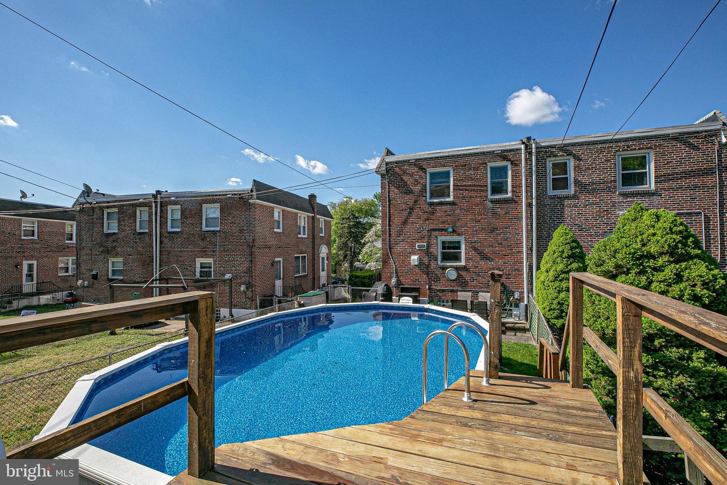 727 Hill Rd