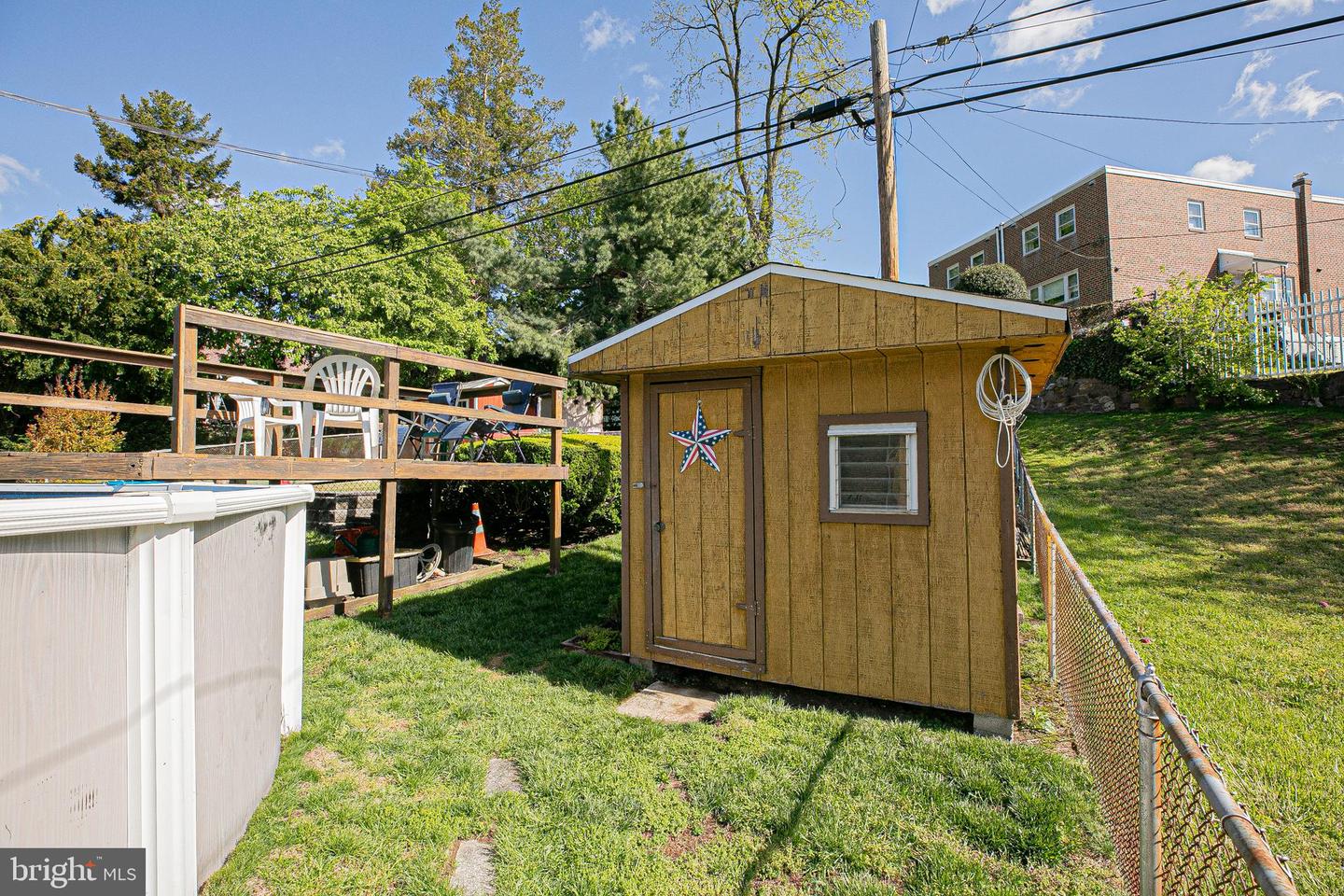 727 Hill Rd
