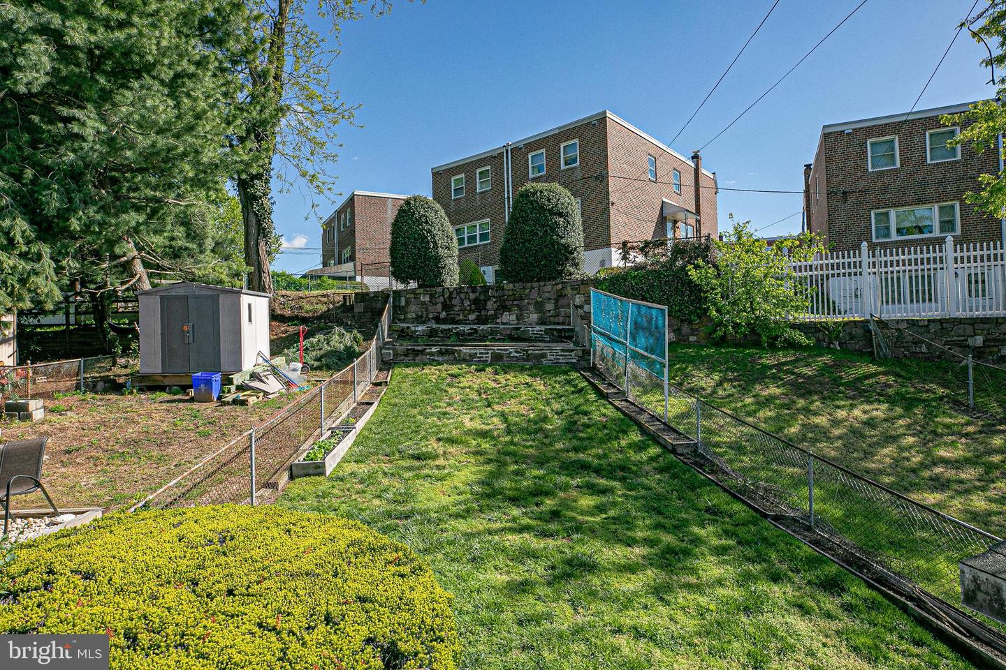 727 Hill Rd