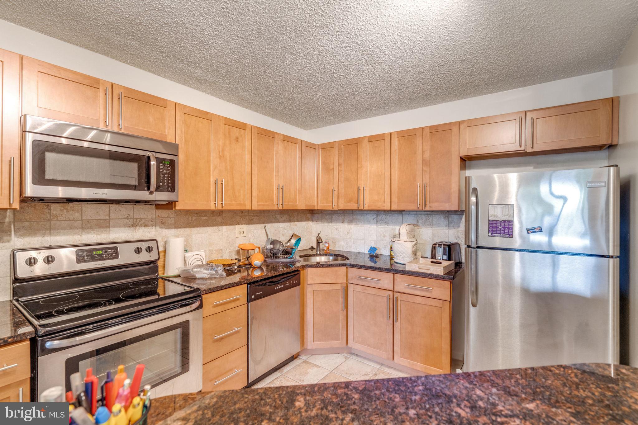 241 S 6th St #410e
