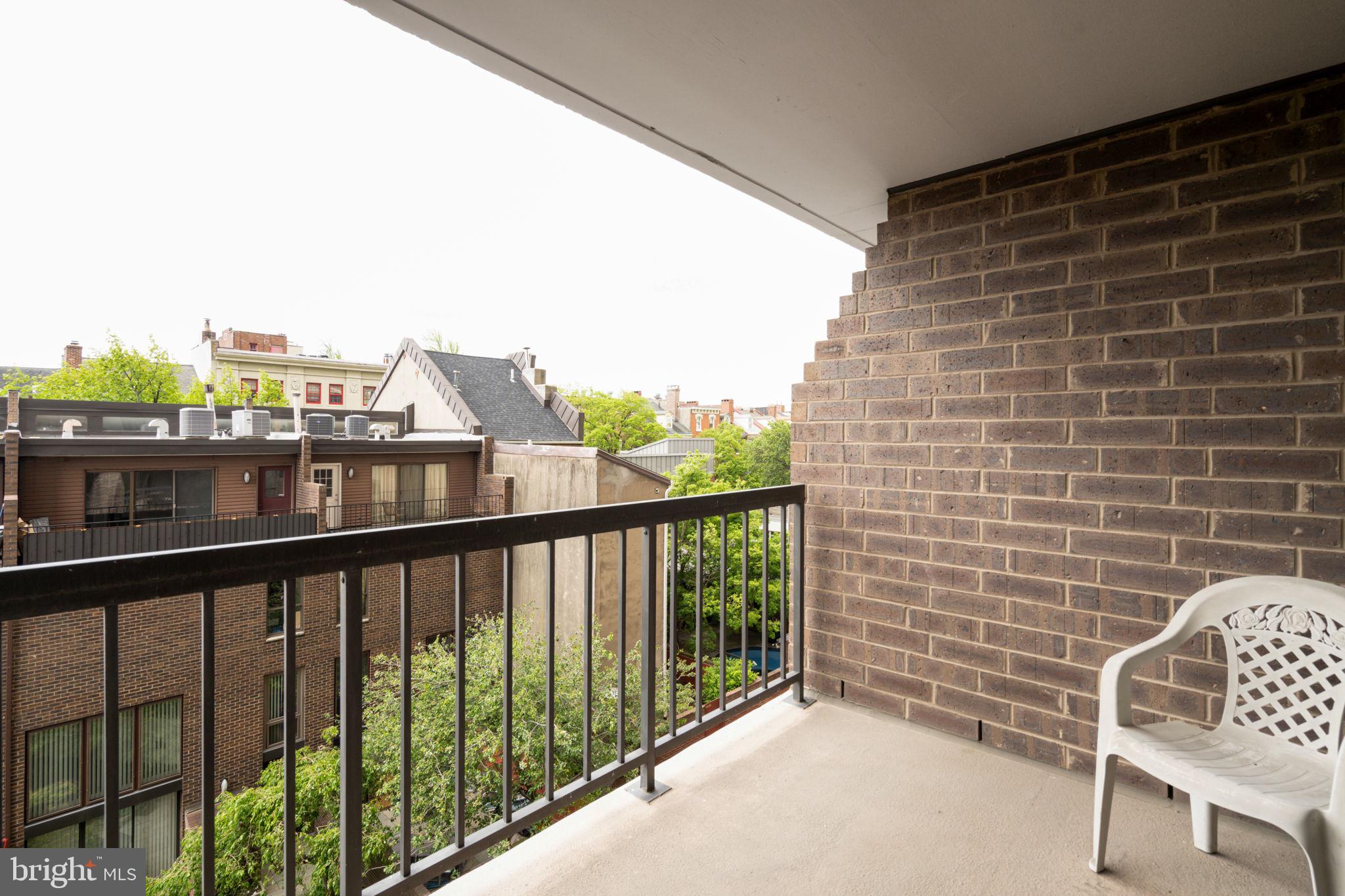 241 S 6th St #410e