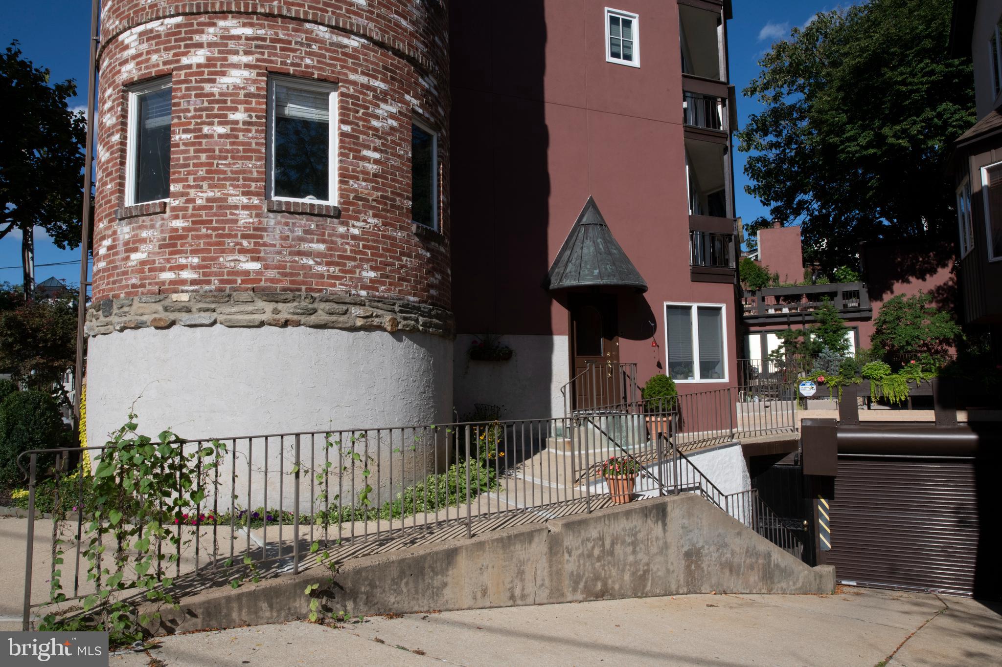 8 Rex Ave #3