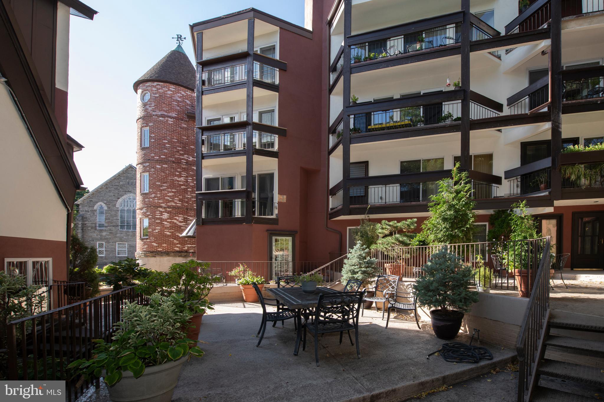 8 Rex Ave #3