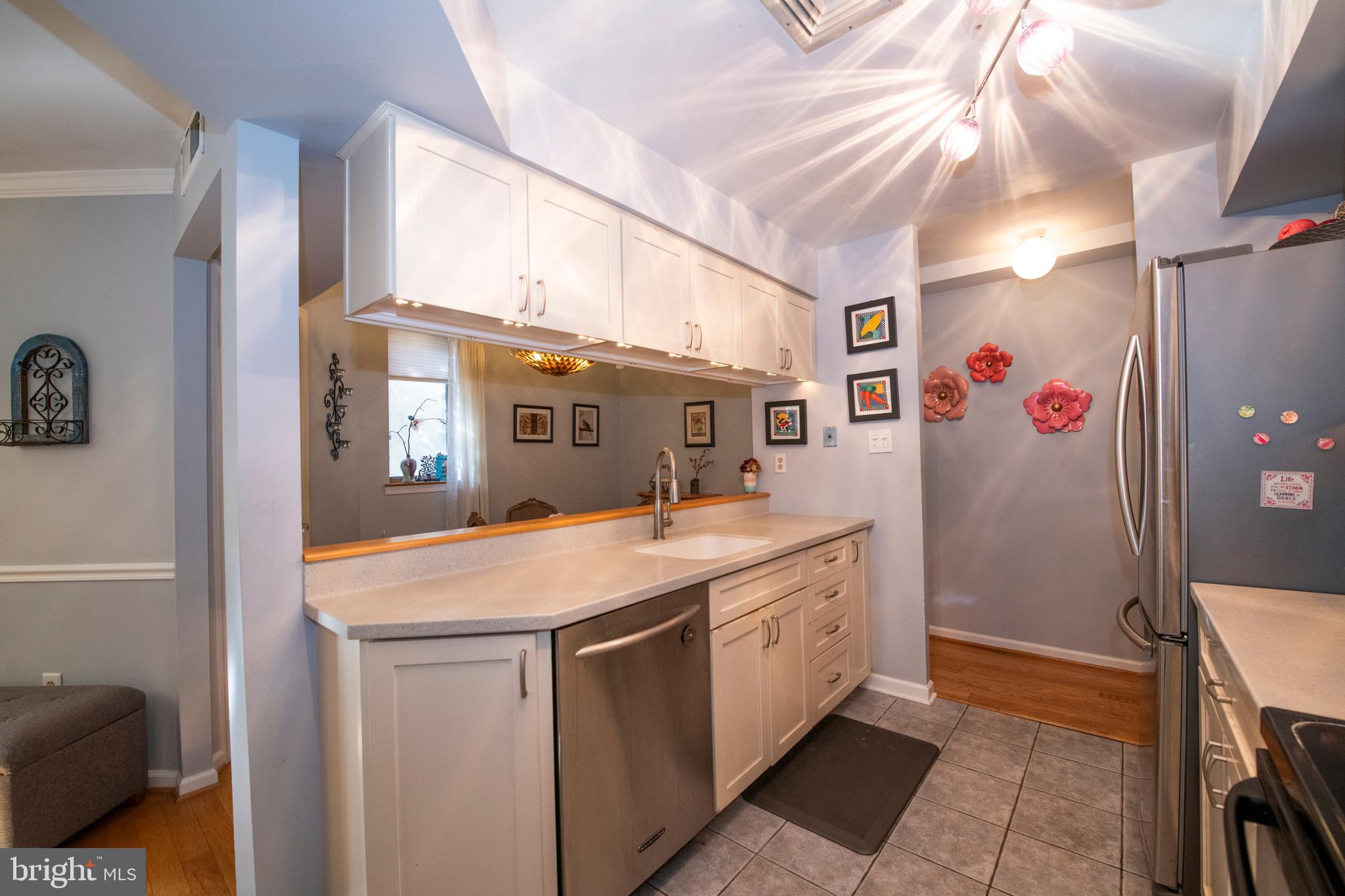 8 Rex Ave #3