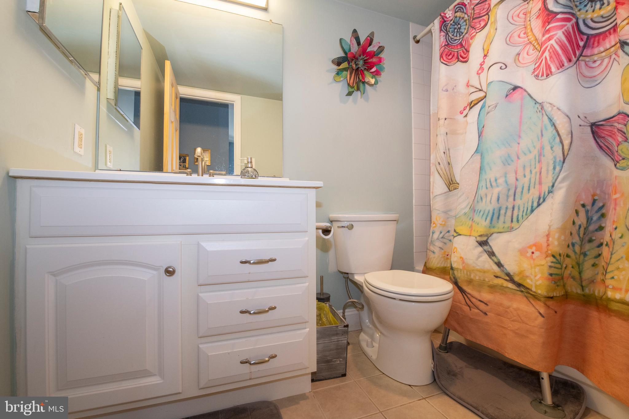 8 Rex Ave #3
