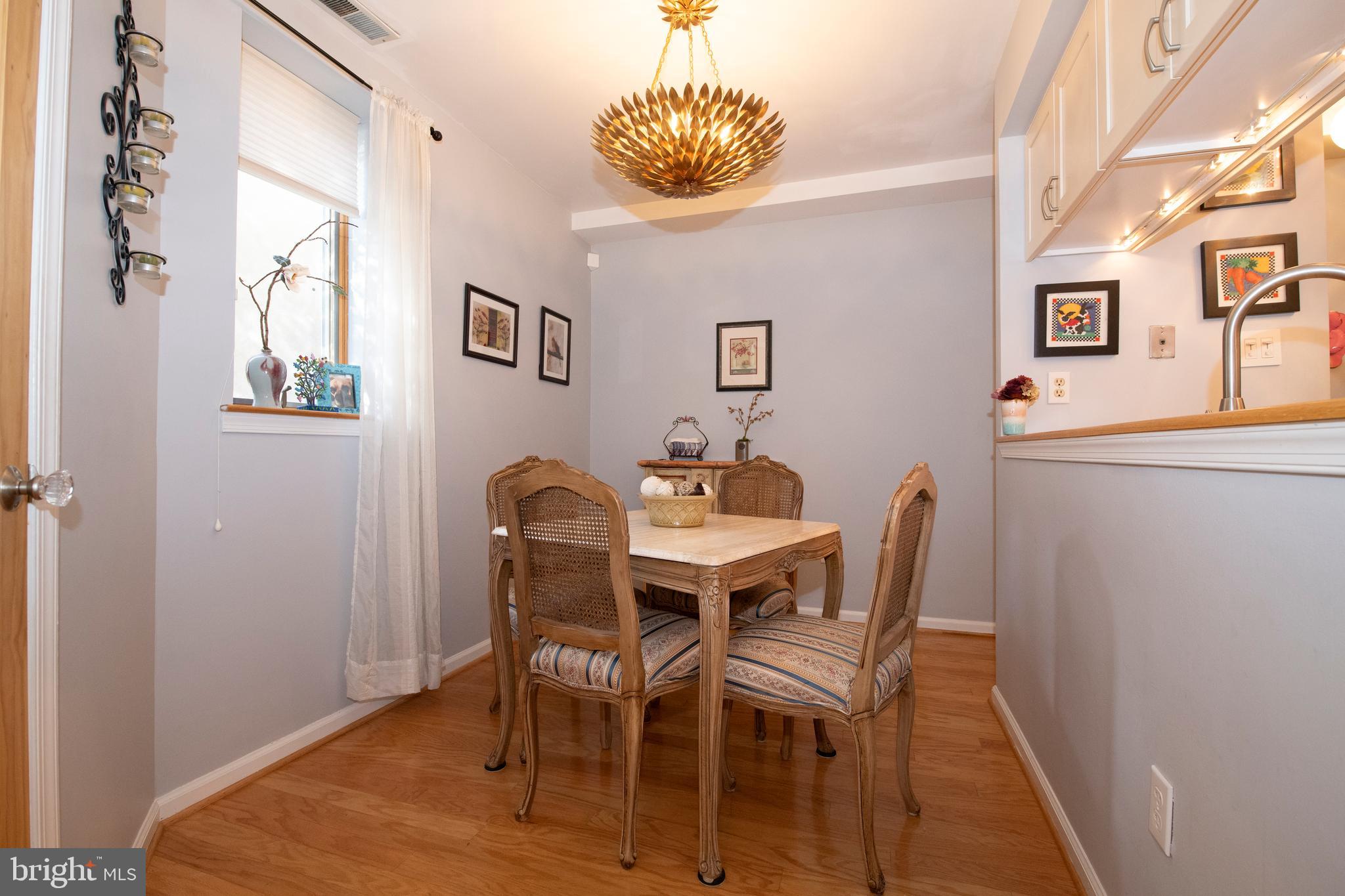 8 Rex Ave #3
