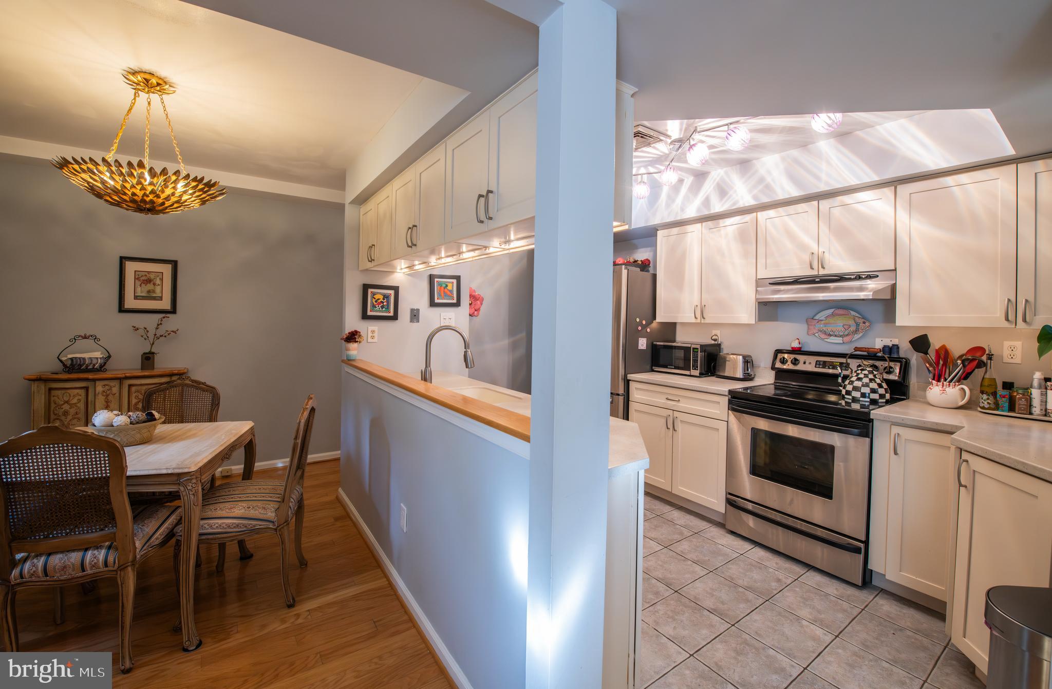 8 Rex Ave #3