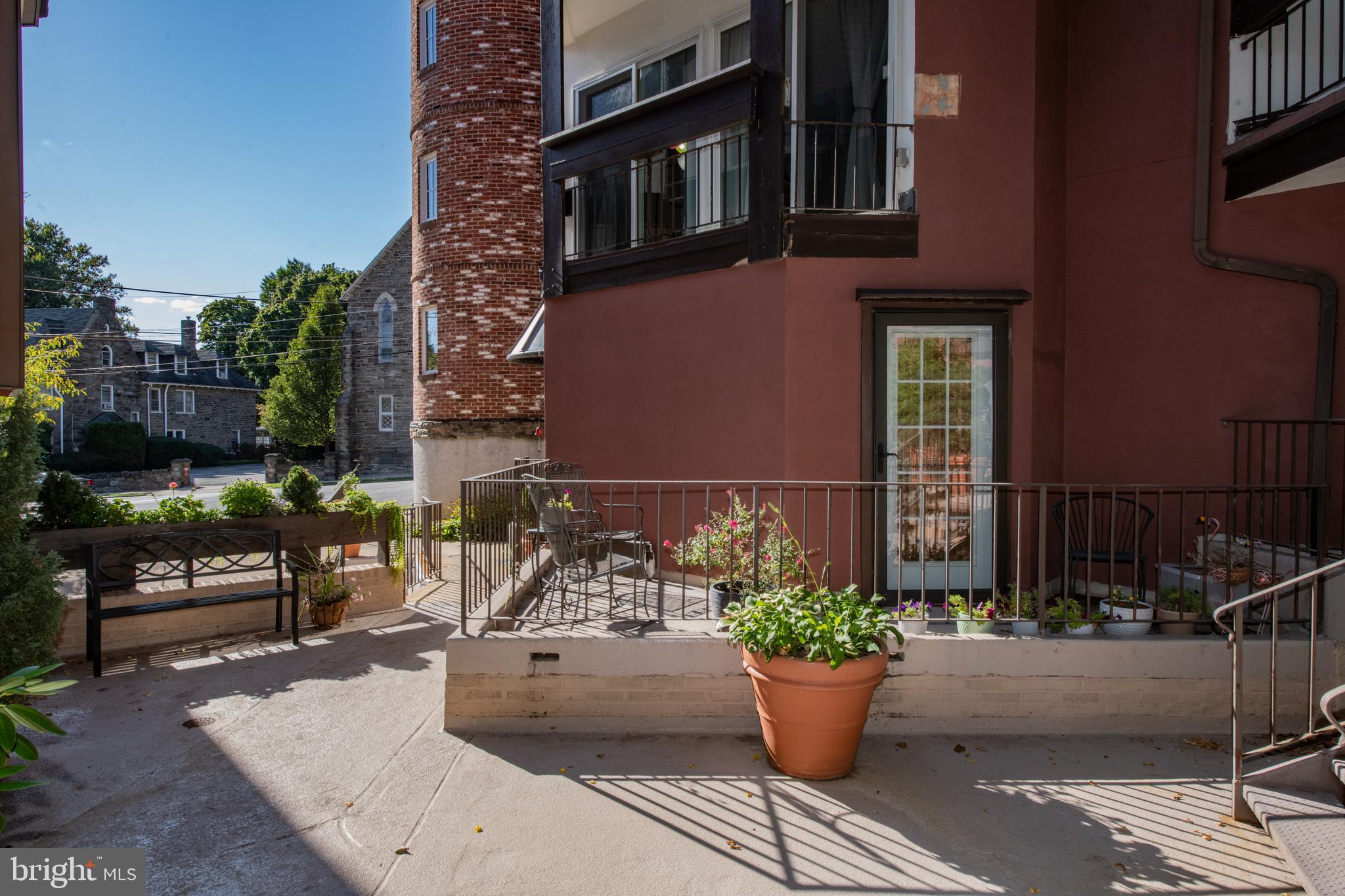 8 Rex Ave #3