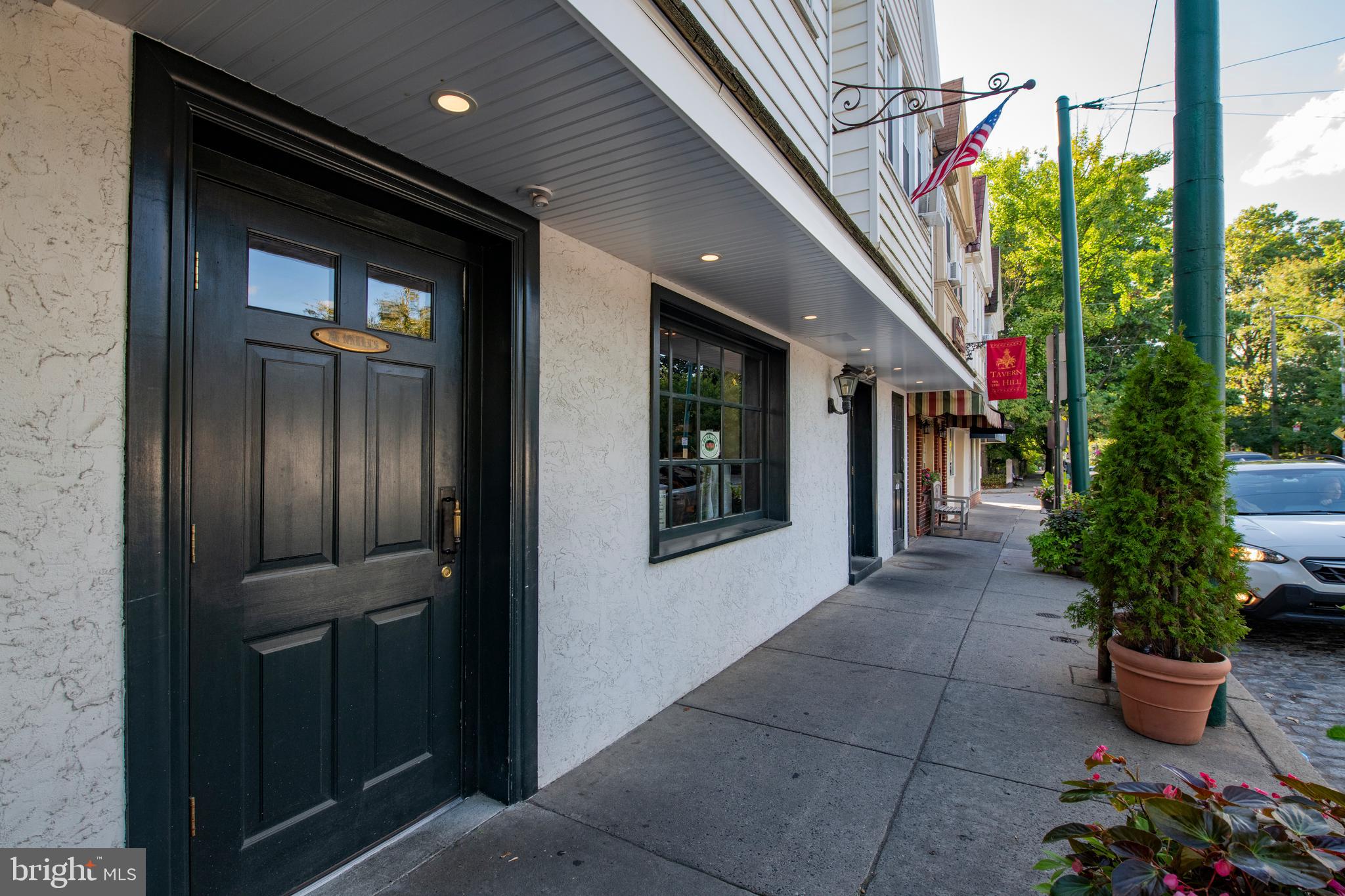 8 Rex Ave #3