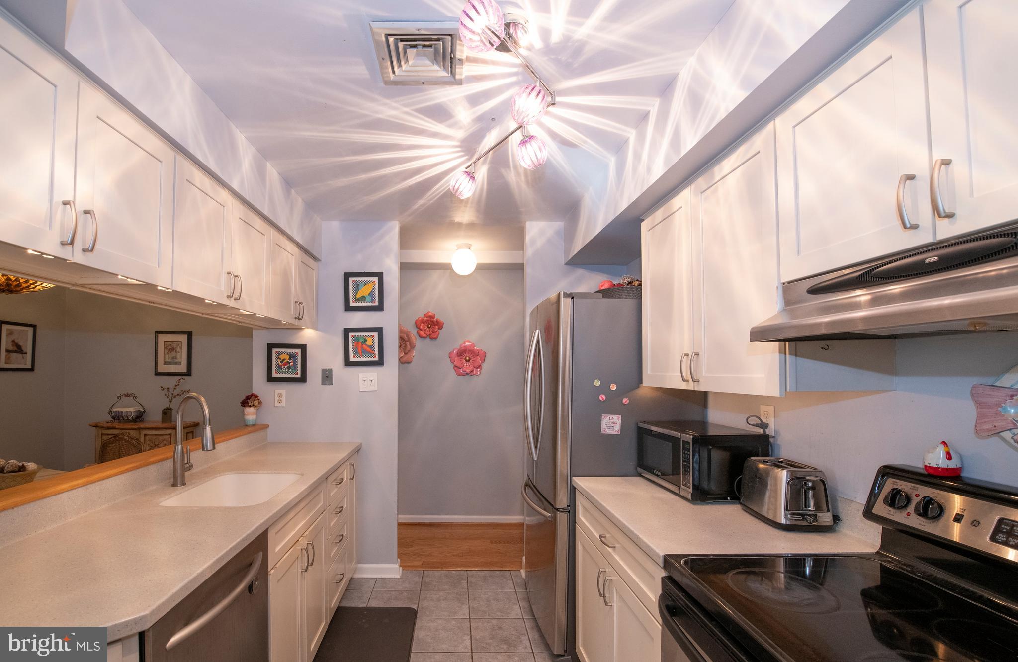 8 Rex Ave #3