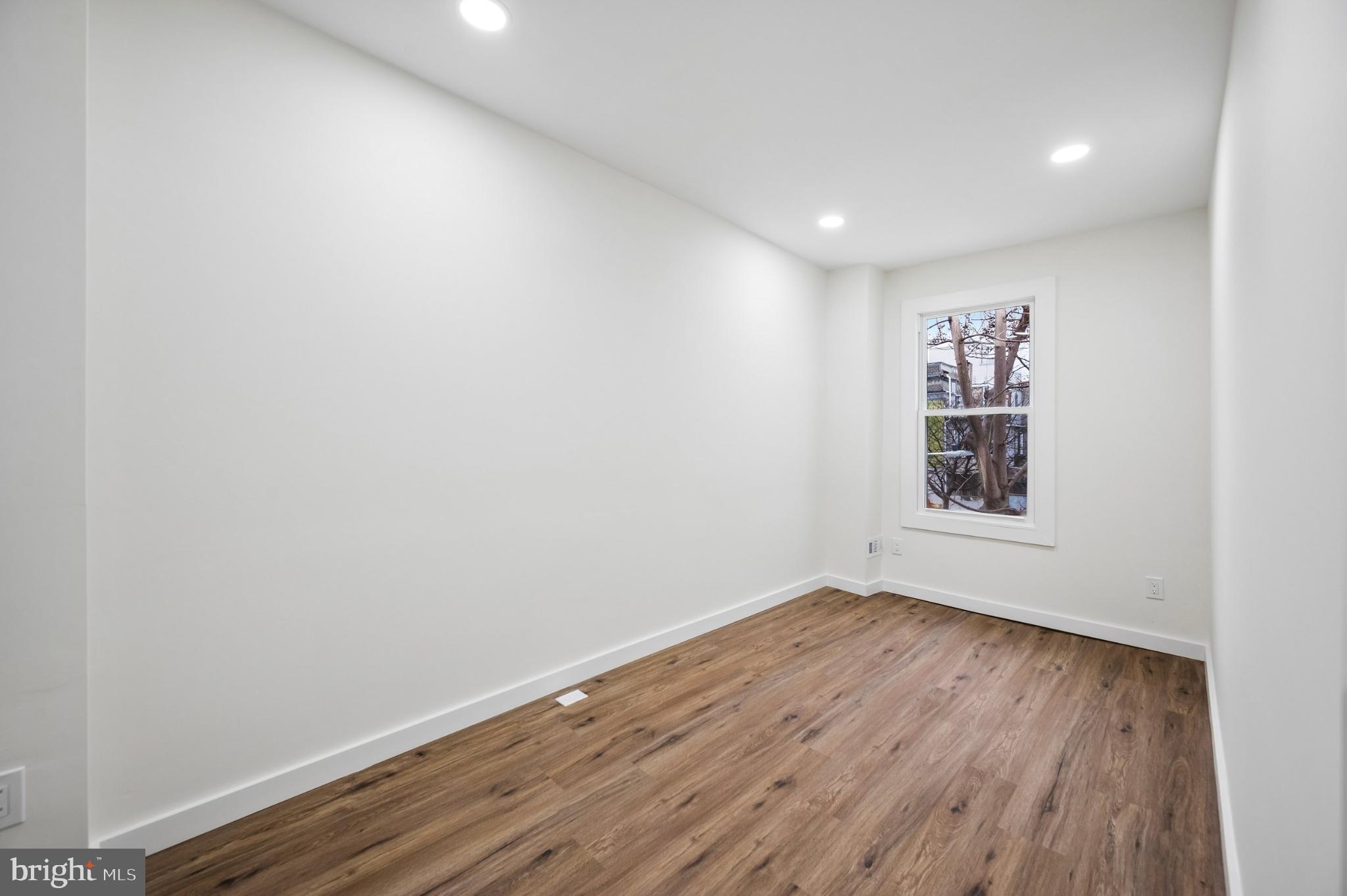 1702 N STILLMAN STREET