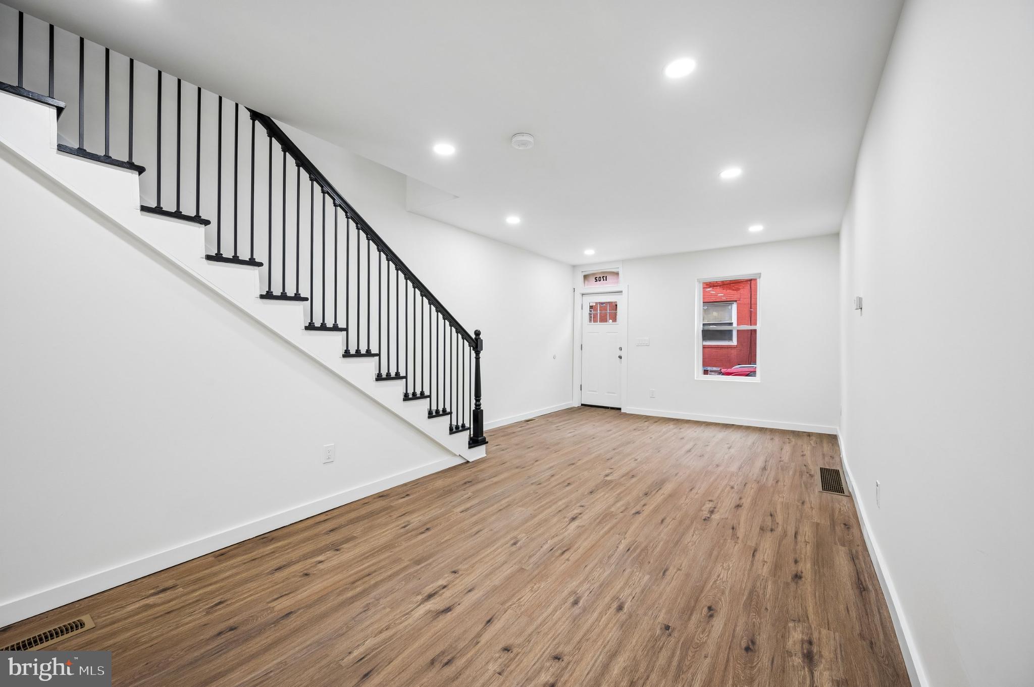 1702 N STILLMAN STREET