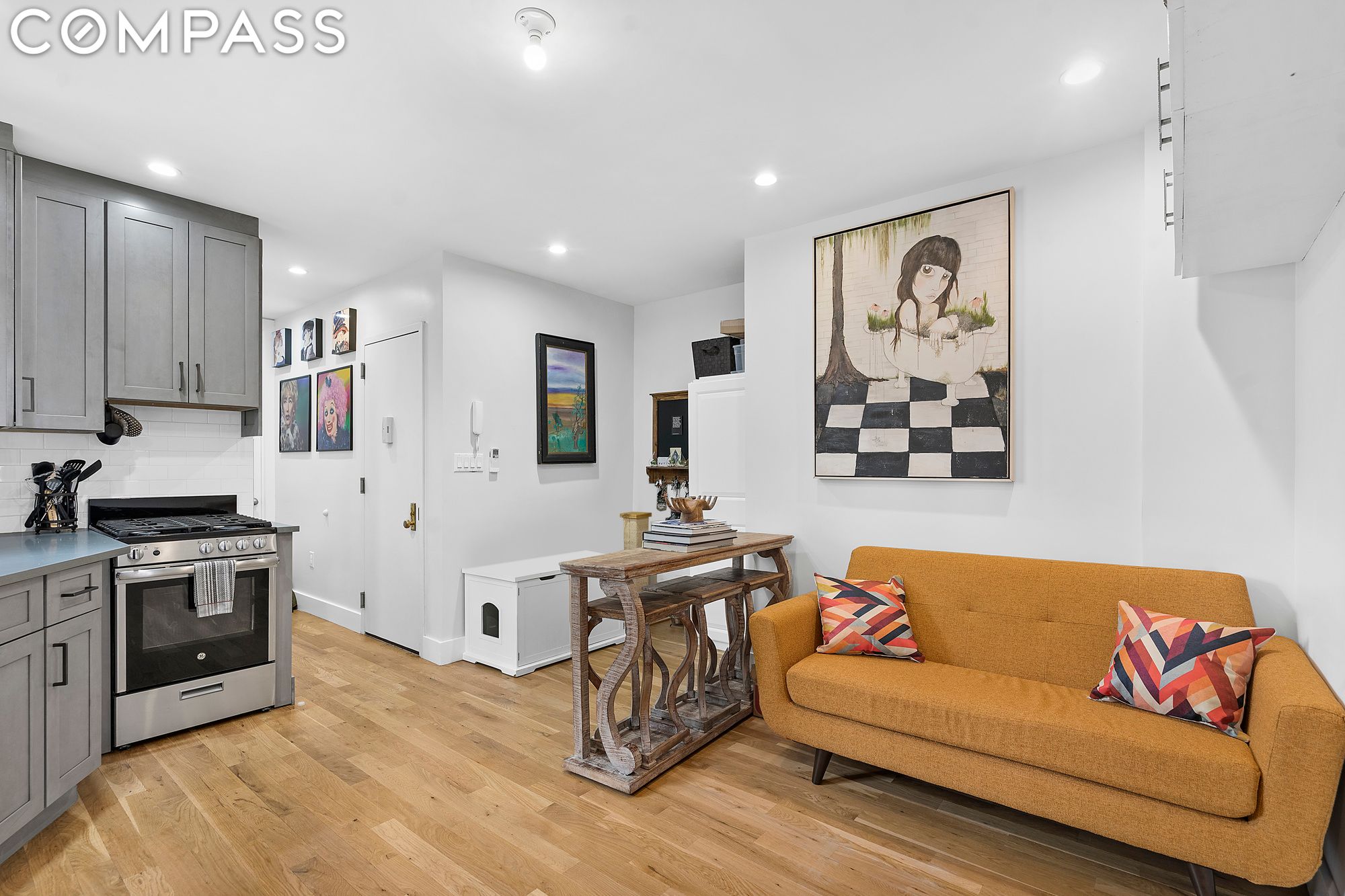 276 3rd Avenue 2B