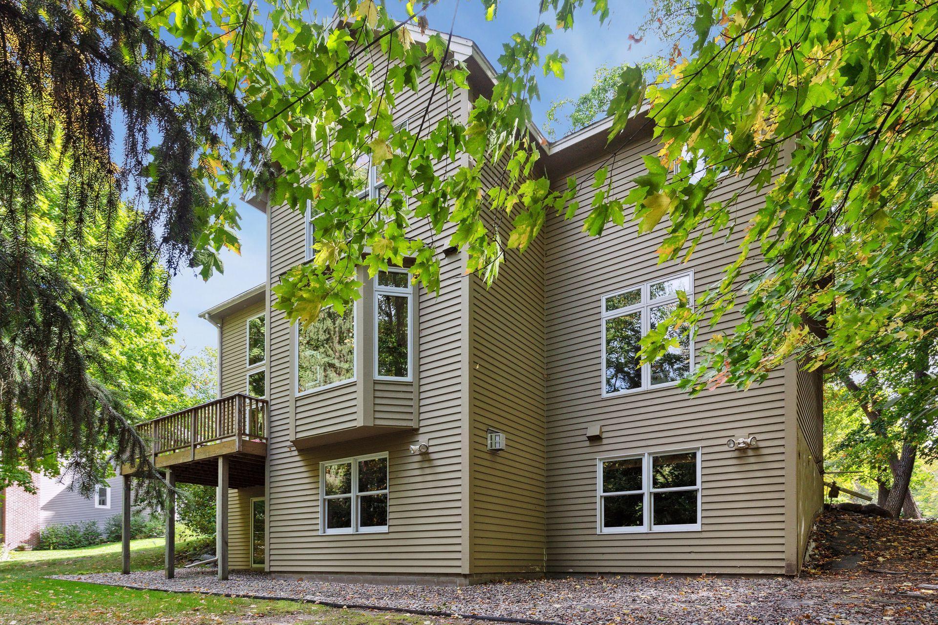 4512 Medina Lake Drive