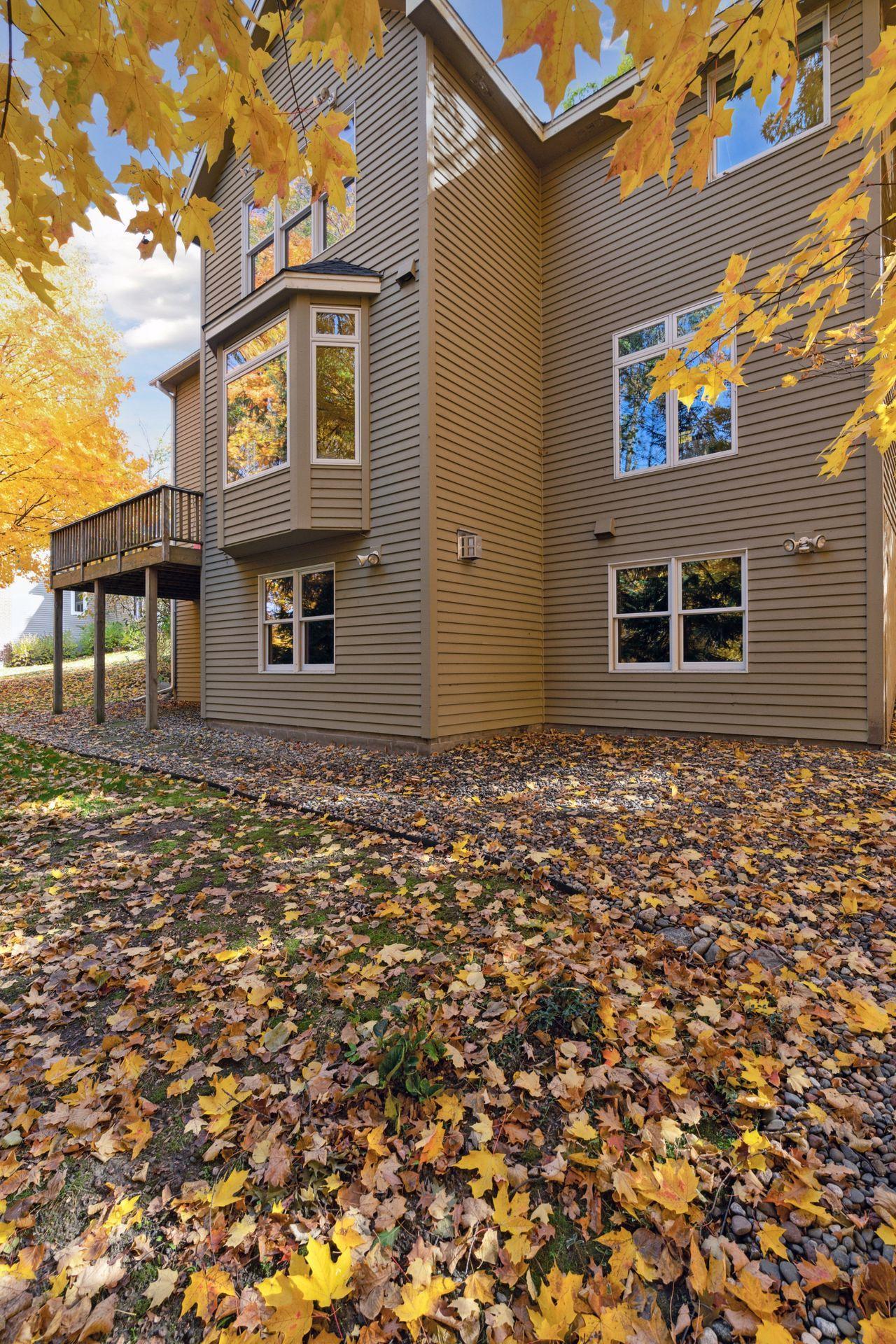 4512 Medina Lake Drive
