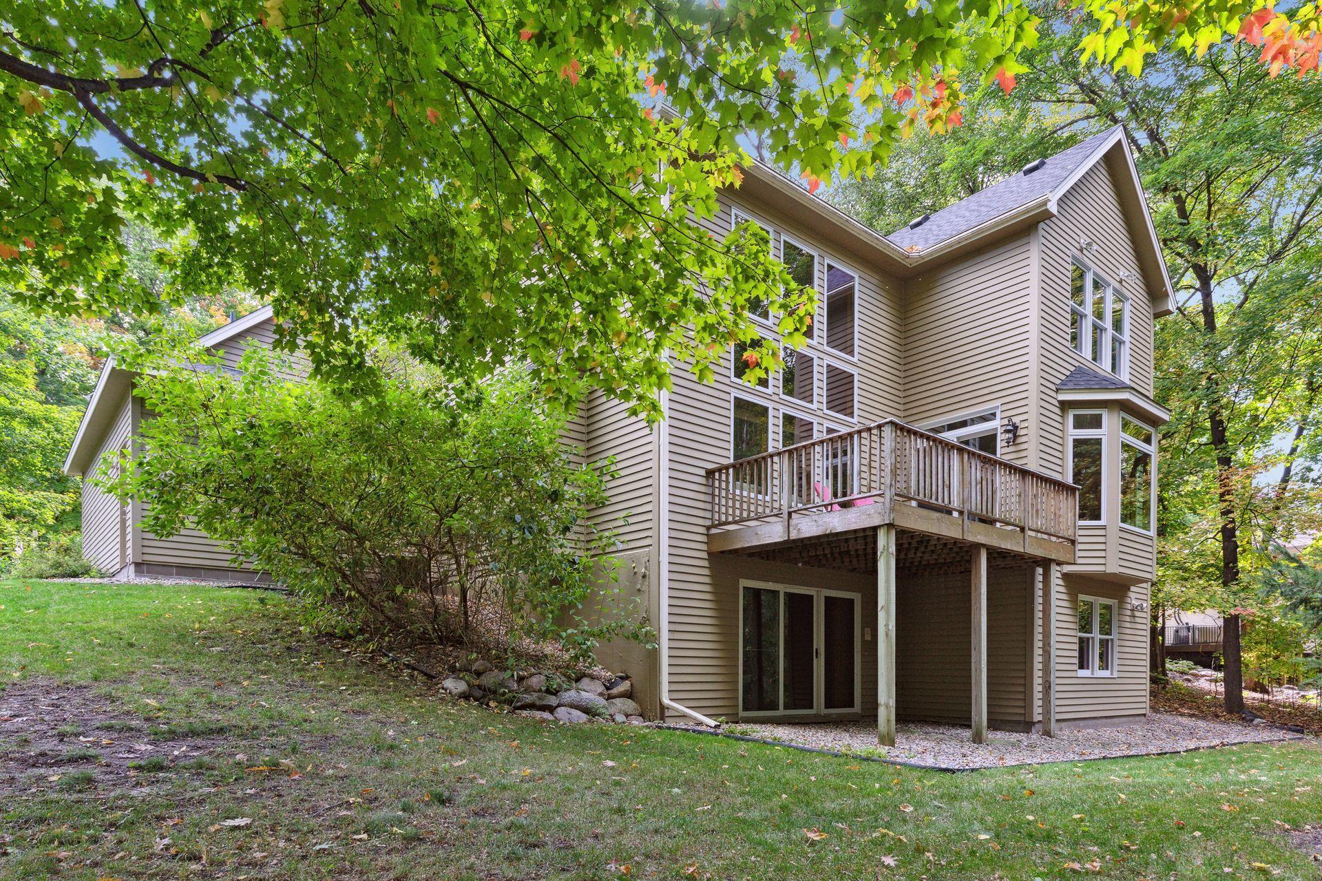 4512 Medina Lake Drive