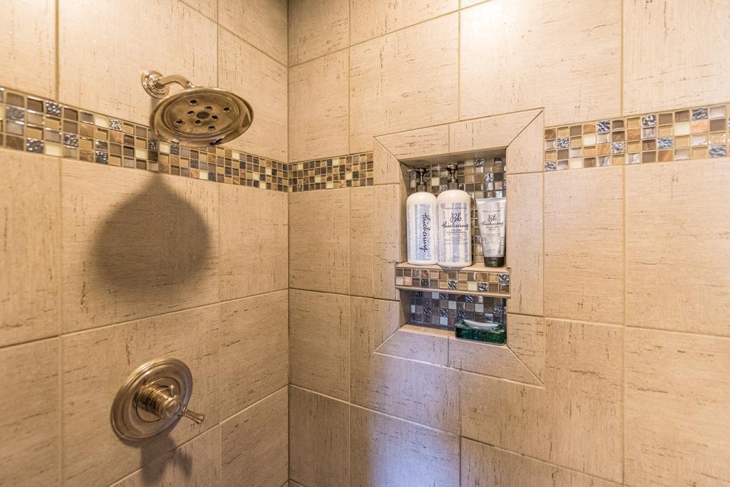 8267 Gladstone Lake Road