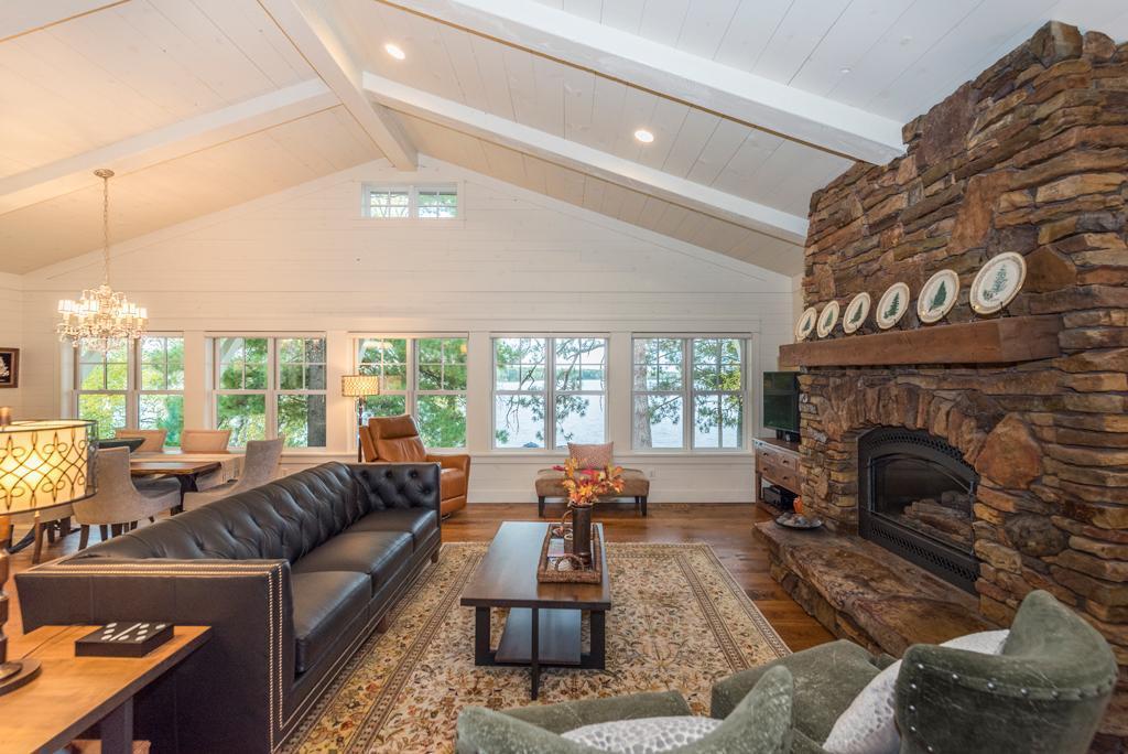 8267 Gladstone Lake Road