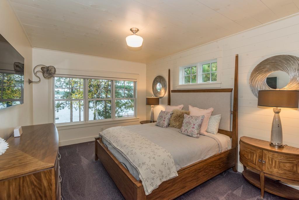 8267 Gladstone Lake Road