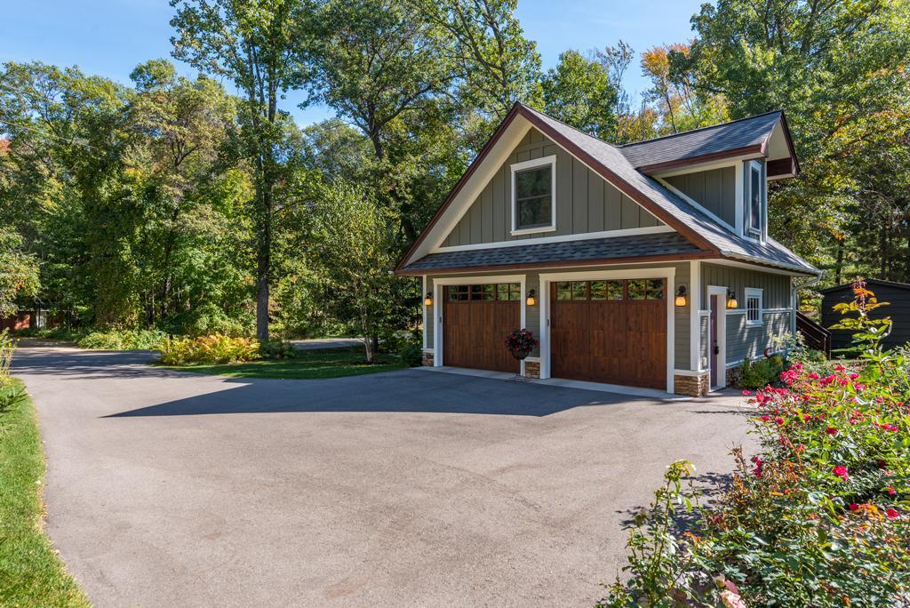 8267 Gladstone Lake Road