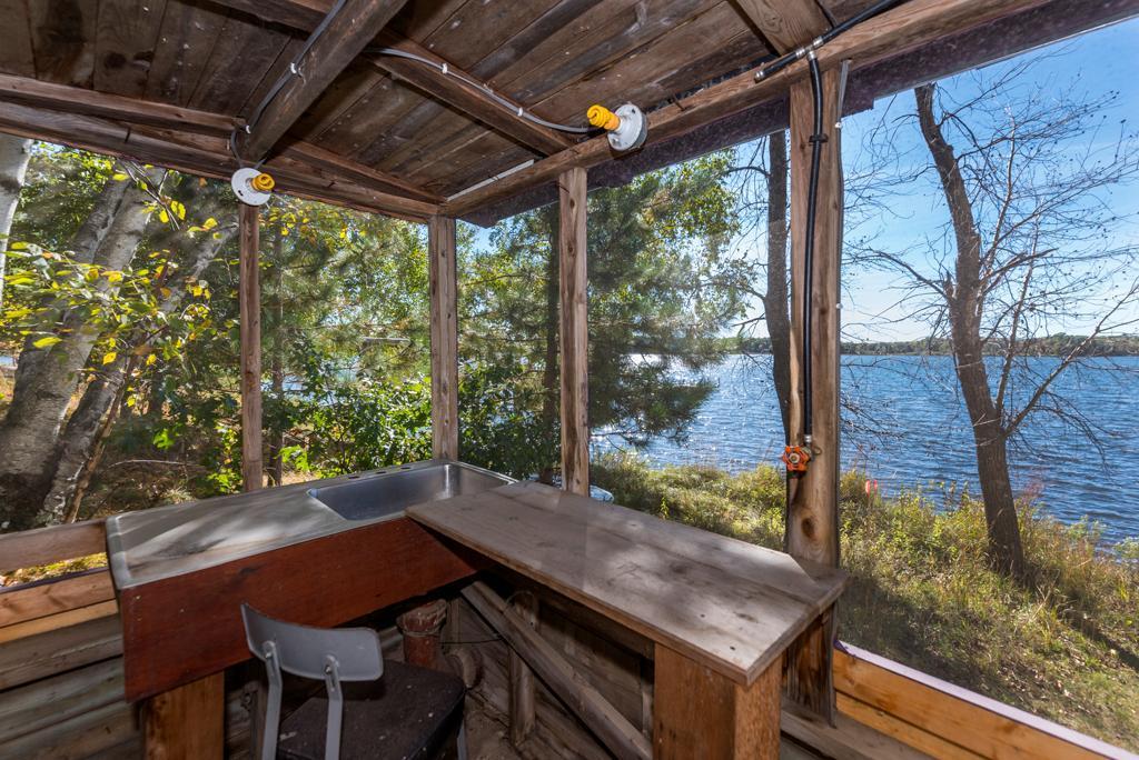 8267 Gladstone Lake Road