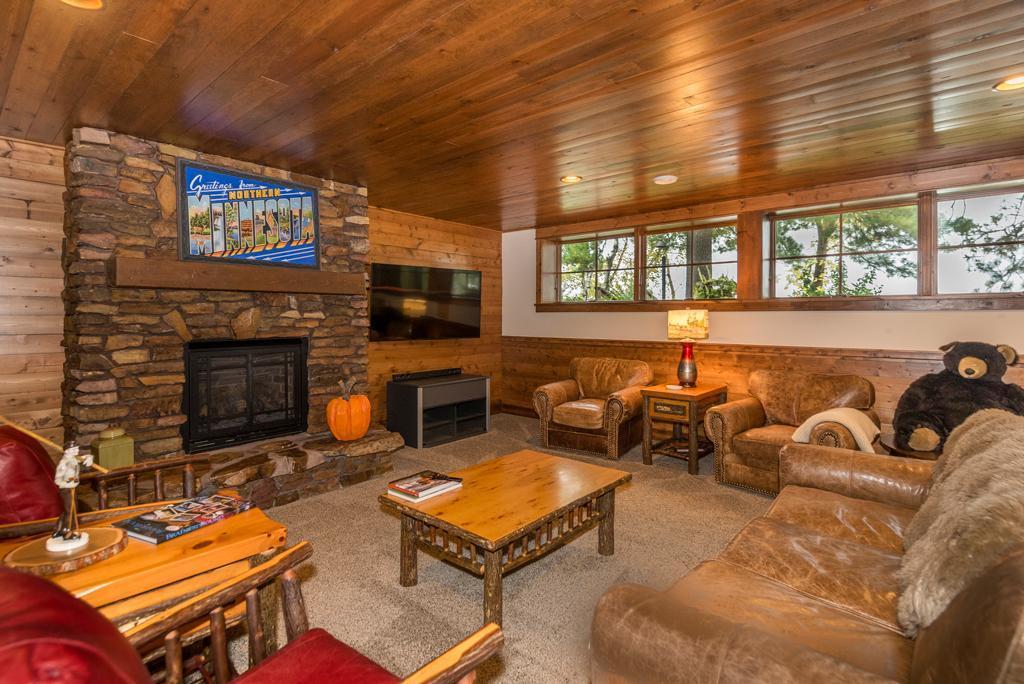 8267 Gladstone Lake Road